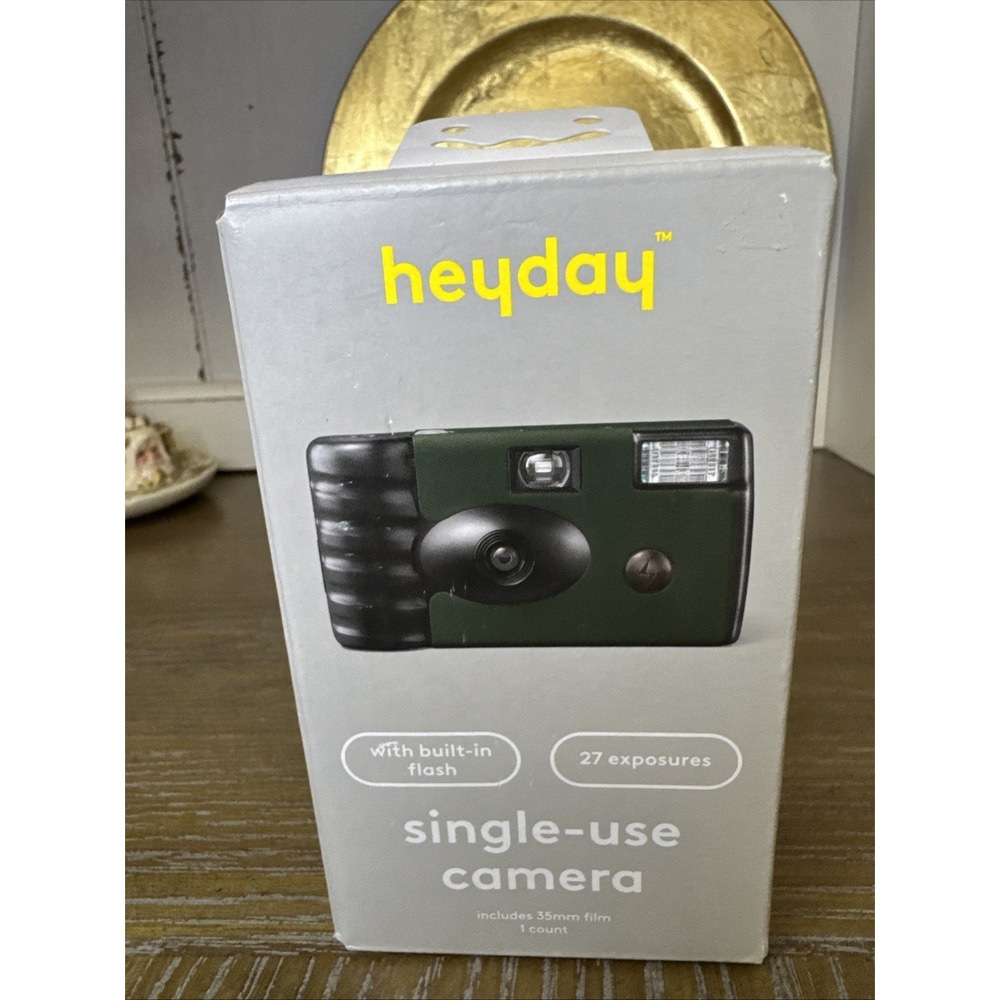 Heyday Single-Use 35mm Film Camera Green Built-In Flash 27 Exposures New